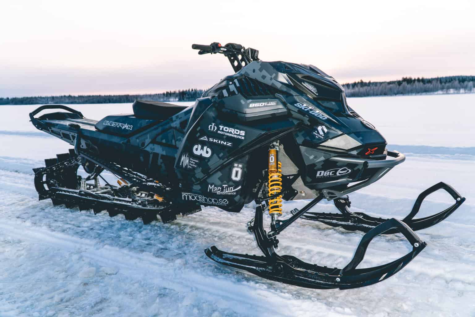 SKIDOO SUMMIT 850 TURBO BYGGARTIKEL Sledtrax SKIDOO SUMMIT 850 TURBO BYGGARTIKEL Sledtrax