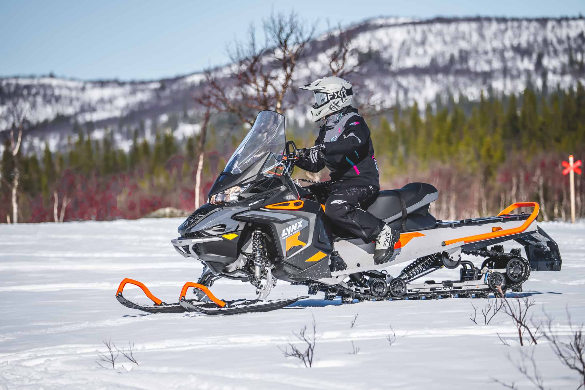 LYNX 4900 RANGER PRO - FINSKT SISU ÅT FOLKET - Sledtrax