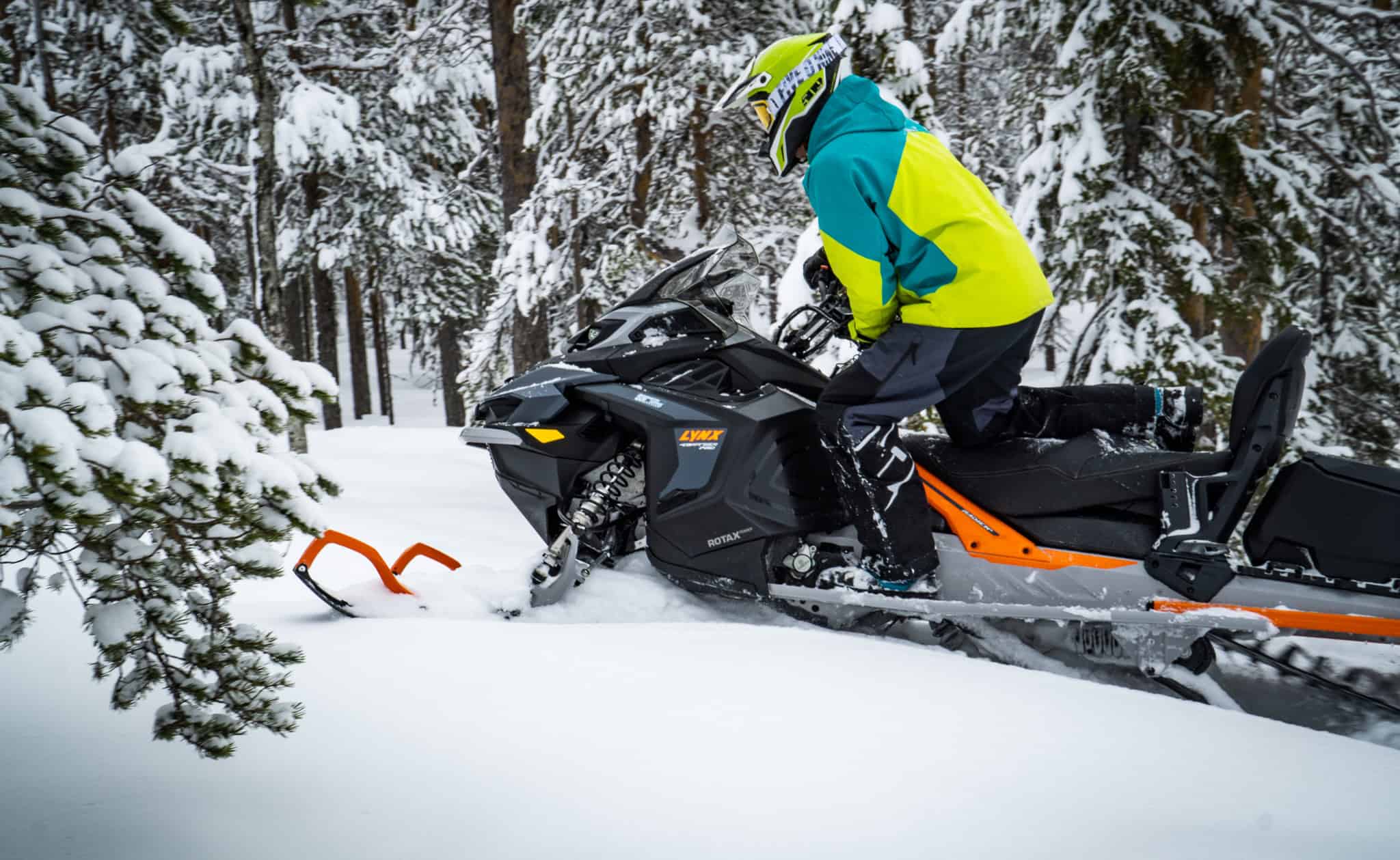 LYNX 49 RANGER PRO 850 - EN MÅNGSIDIG CROSSOVER FÖR HELA FAMILJEN ...