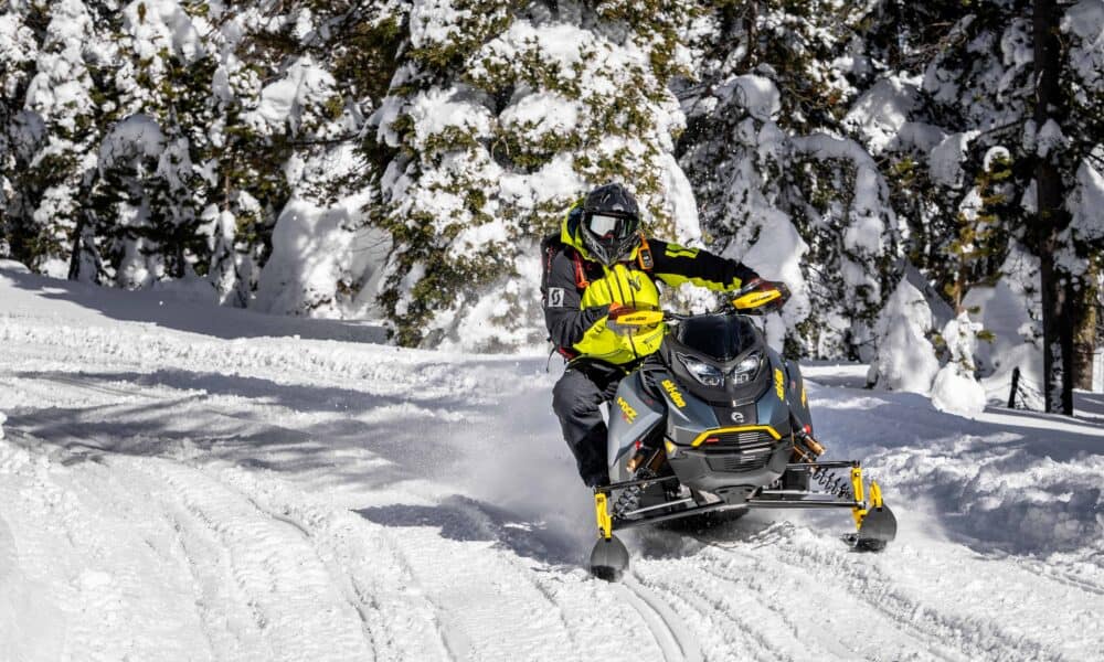 LYNX RANGER 49 PRO - OMTYCKT FAMILJEMASKIN TAR NY SKEPNAD OCH SLÄPPER ...