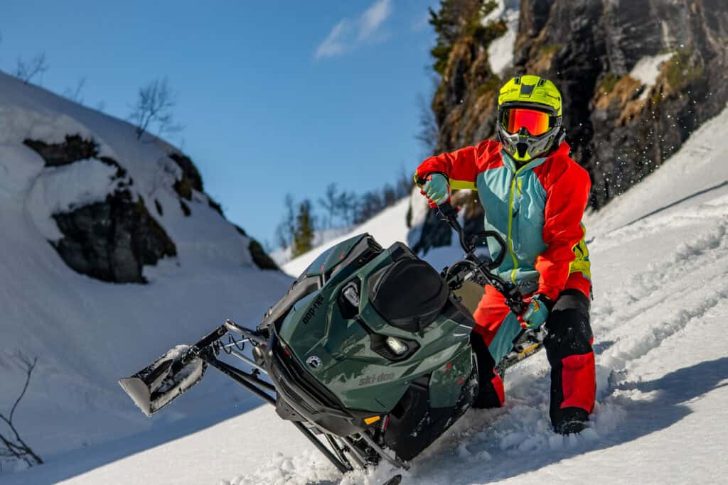 SKI-DOO SUMMIT X 154″ TURBO R – SÄSONGEN SUMMERAS